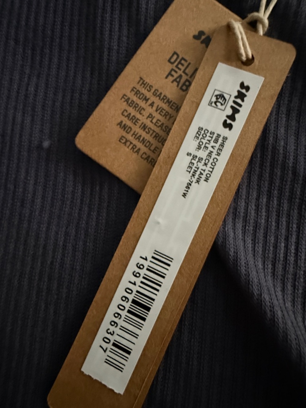 SKIMS Navy Ribbed Scoop V Tank Top - Picture 3 of 3